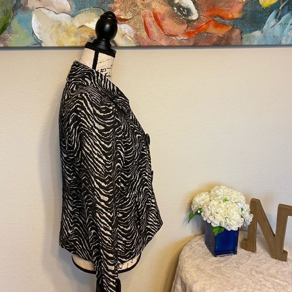 Donna Moore Jacket  - Picture 3 of 8